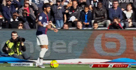 wendy六连红！英超-曼联1-1遭西汉姆联逼平，五轮联赛仅取一胜（Wendy豪取六连红！英超曼联1-1西汉姆联，近五轮仅一胜）