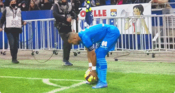 西甲前瞻：安东尼、伊斯科均缺席，贝蒂斯客战塞维利亚迎德比（西甲前瞻：伊斯科、安东尼均无缘，贝蒂斯客场挑战塞维利亚德比）