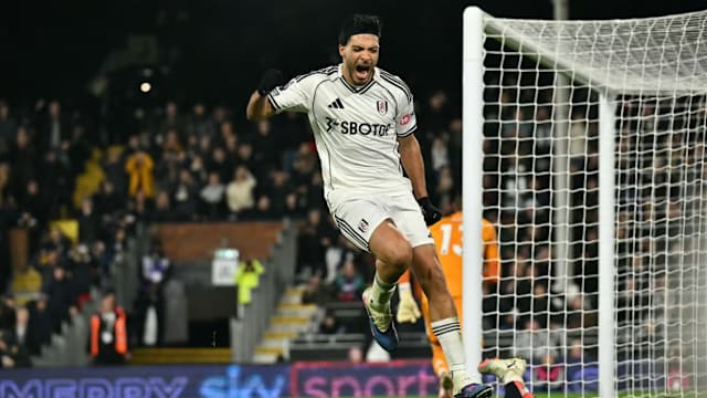 篮球湖人替补锋线表现抢眼（湖人替补锋线发挥出色）