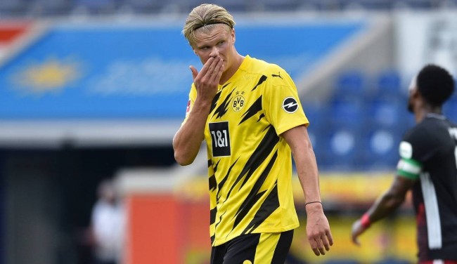 欧冠92年改制后戴帽数前10：梅西、C罗8次第1，姆巴佩5次第4（自1992年欧冠改制以来帽子戏法前十：梅西、C罗各8次并列第1，姆巴佩5次居第4）