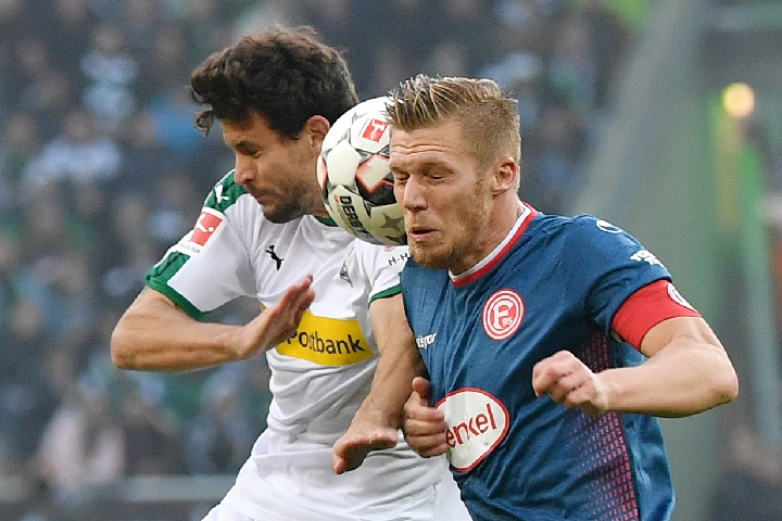 赫罗纳主帅：马竞是为冠军而战的球队，明天的比赛将会很艰难（赫罗纳主帅：马竞具备争冠实力，明日一战困难重重）