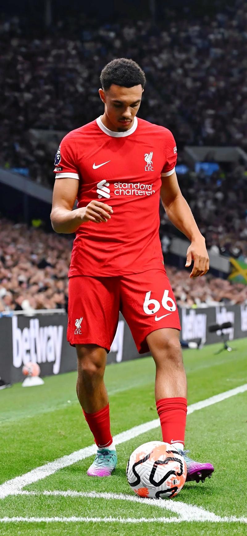 NBA球员合同更新及薪资排行榜（NBA球员最新合同动态与薪资榜单）