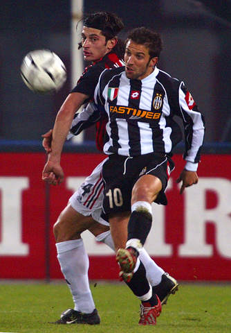 颜骏凌：夺冠的过程每年都不一样，4座中超冠军每一个都不同（颜骏凌：夺冠之路年年不一，四次中超捧杯各具意义）