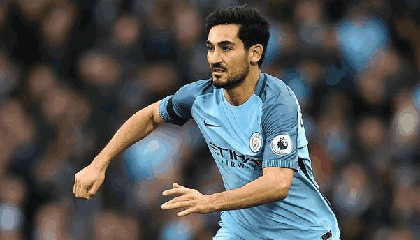 梅西职业生涯获得13座联赛冠军：西甲10冠、法甲2冠、美职联1冠（梅西生涯联赛冠军达13座：西甲10冠、法甲2冠、美职联1冠）