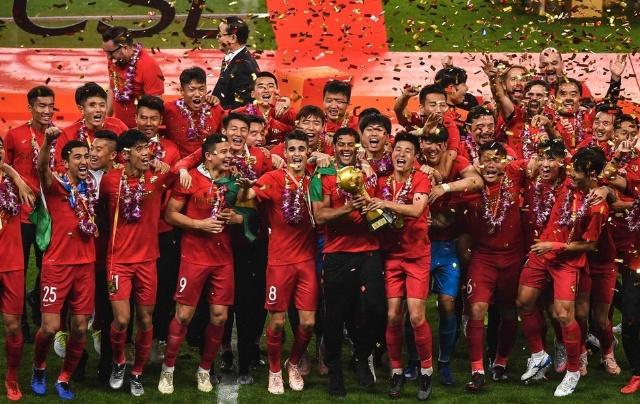 一起出众，瓦科为山东泰山官方合作伙伴一汽大众录制祝福视频（携手出彩，瓦科为山东泰山官方合作伙伴一汽-大众献上祝福视频）