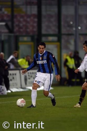 博主：下赛季无缘英博的拉布亚德今日回到基地，将参与训练（博主称：无缘下赛季英博的拉布亚德今返基地参加训练）